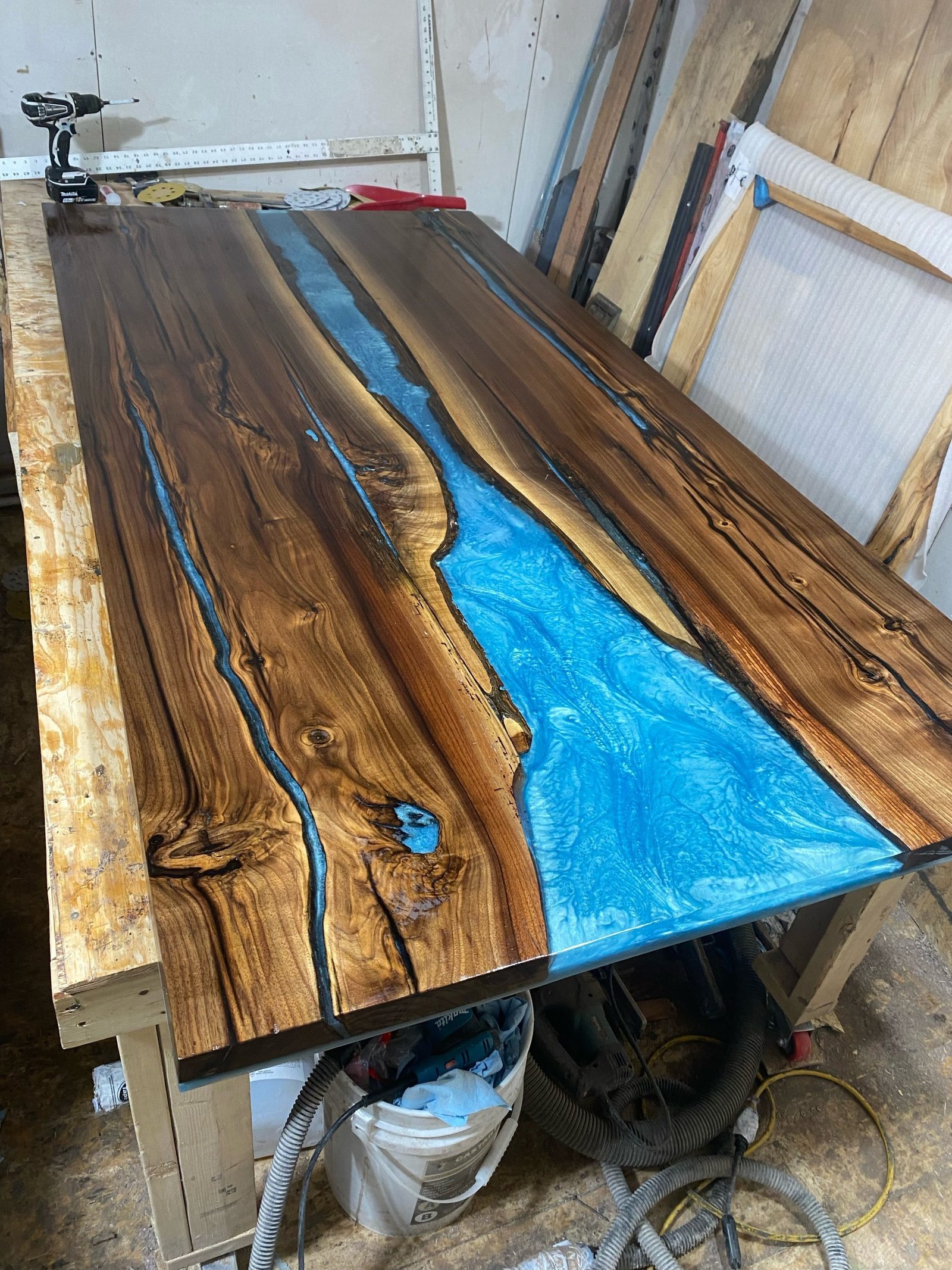 7ft-walnut-epoxy-dining-table-straight-edge-side-profile 7ft straight edge walnut clear epoxy dining table side profile